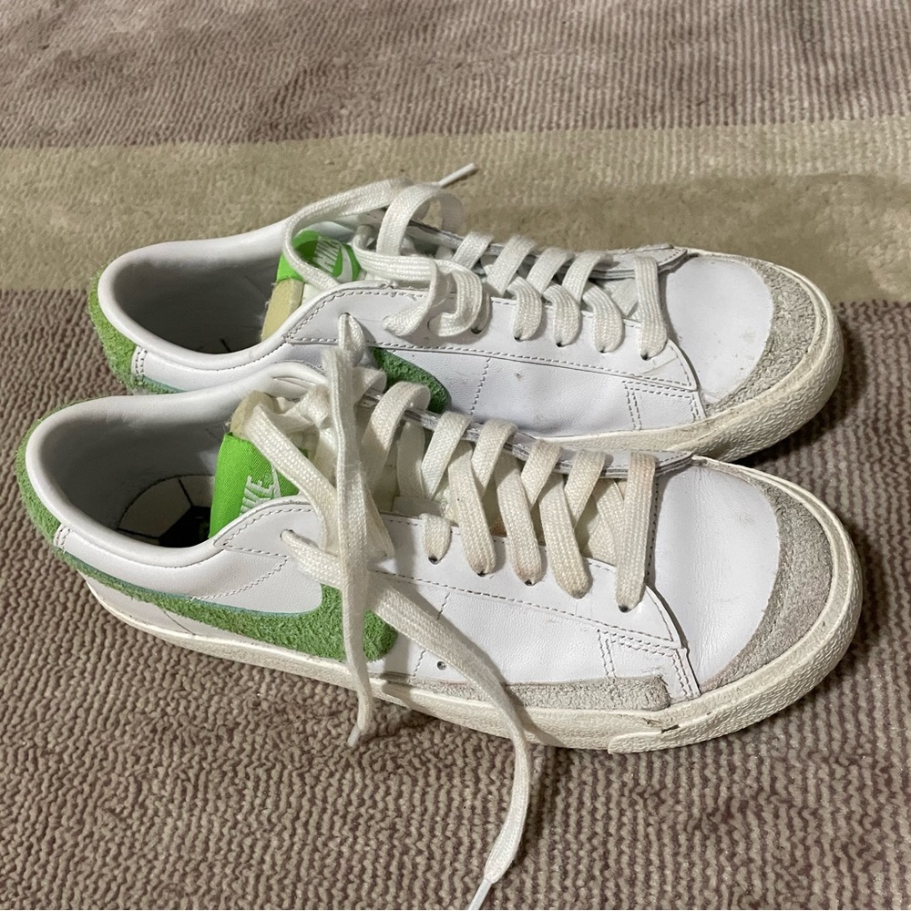 Nike Blazer Low 77